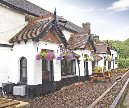 The May Garland Inn 헬링글리 외부 사진