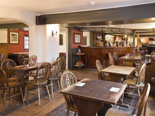 The May Garland Inn 헬링글리 외부 사진
