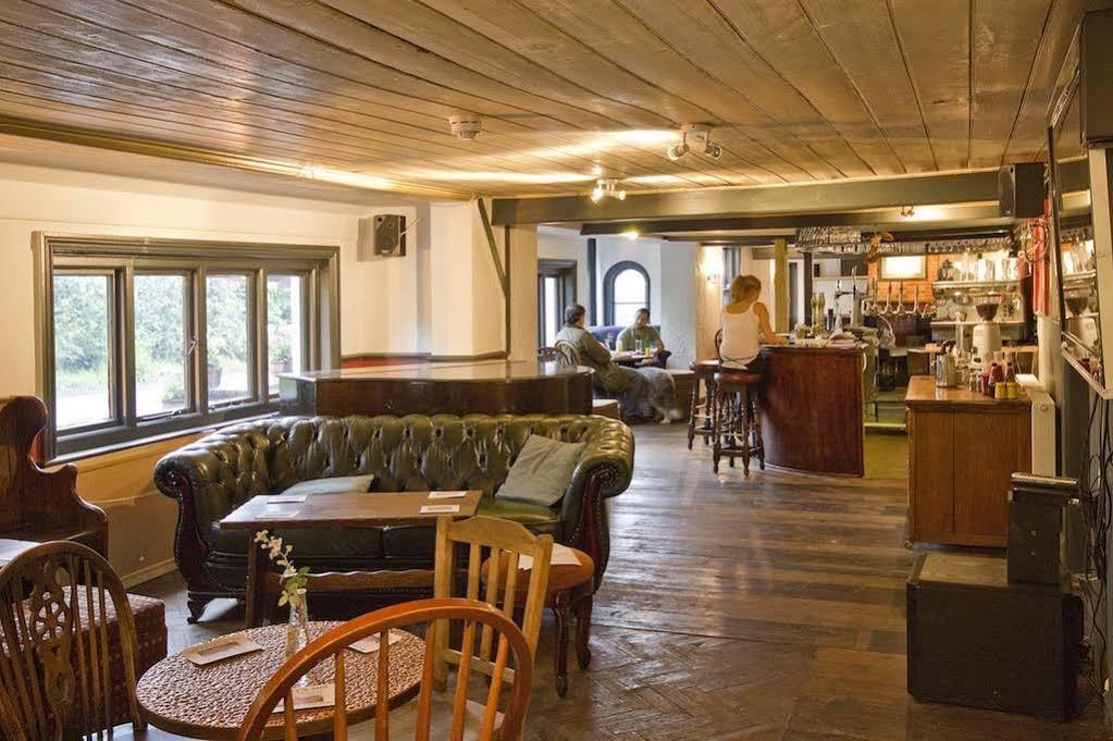 The May Garland Inn 헬링글리 외부 사진