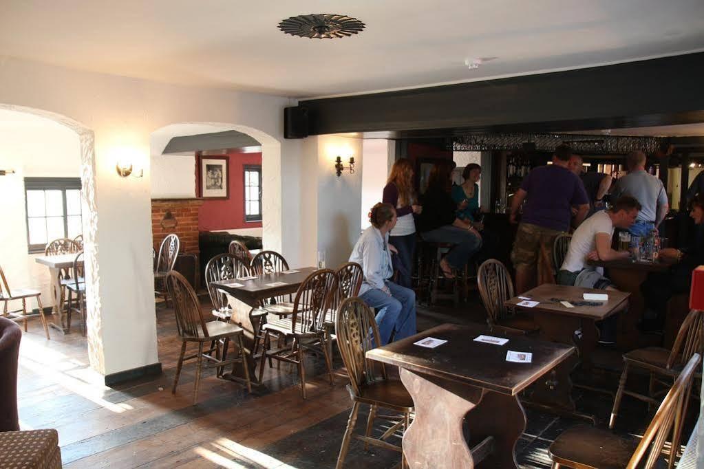 The May Garland Inn 헬링글리 외부 사진