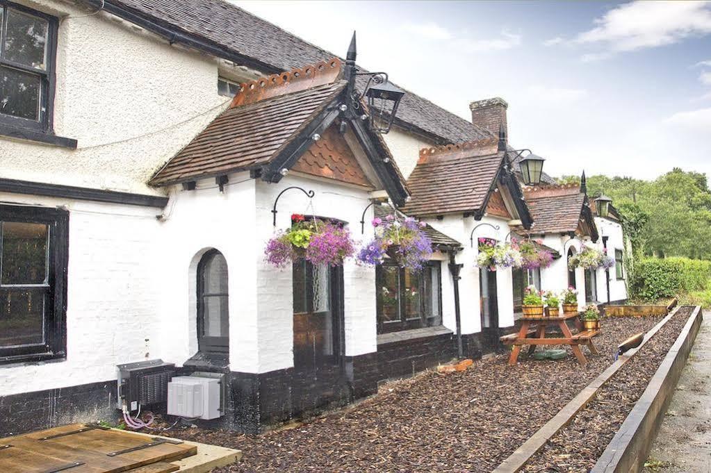 The May Garland Inn 헬링글리 외부 사진